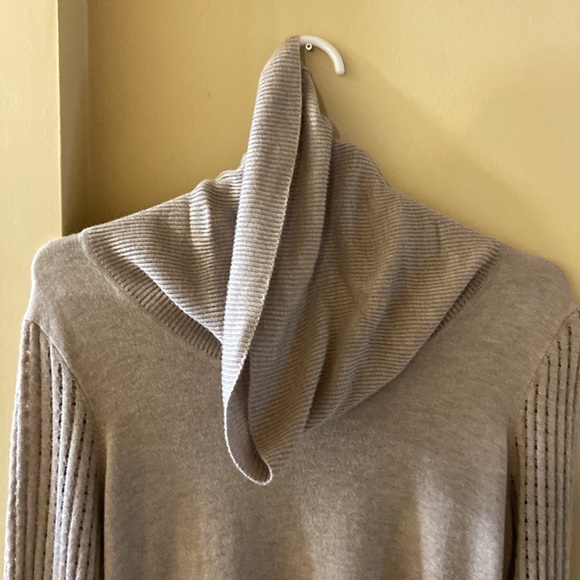 Reitmans beige lightweight sweater with cowl neck - medium - Picture 4 of 14